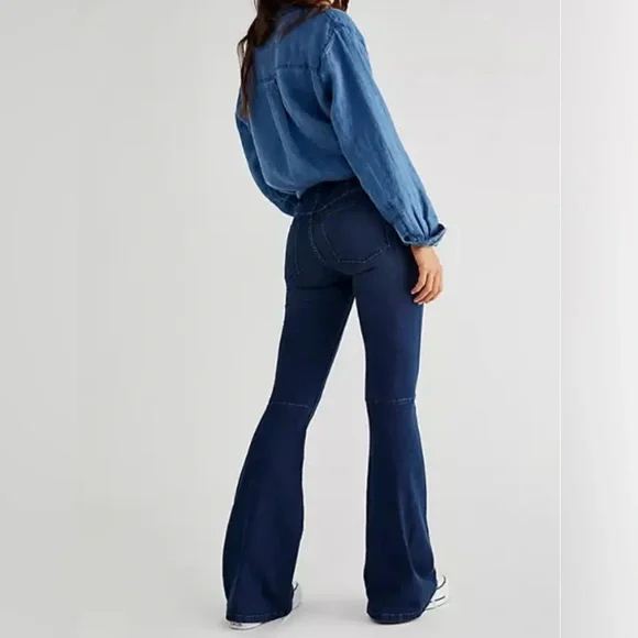 We The Free People Penny Pull On Flare Bell Bottom Jean Mid Rise Women’s Sz 29 - Picture 2 of 11